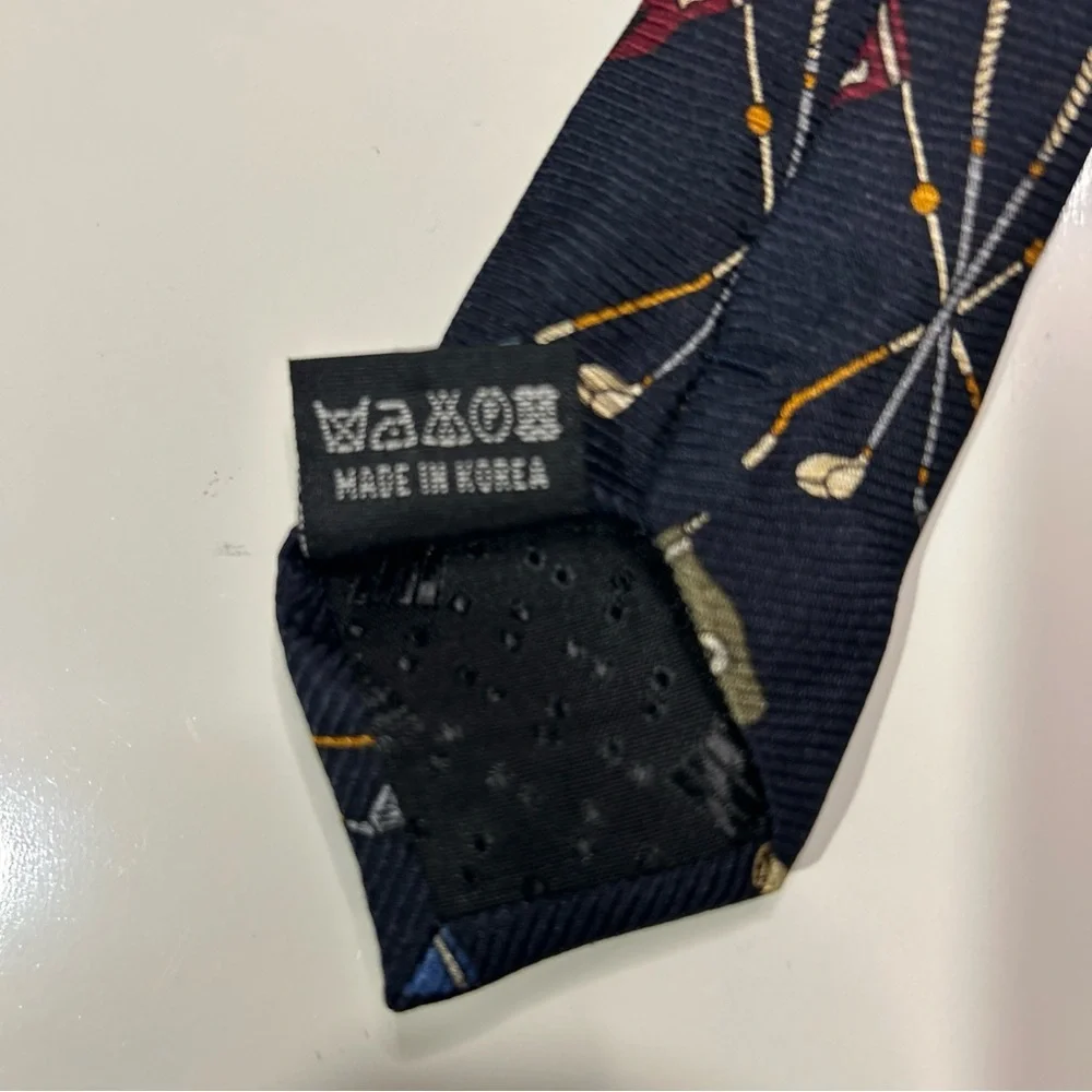 Grand Masters Adjustable 100% Silk Tie Men’s Golf Clubs Navy Blue Classic